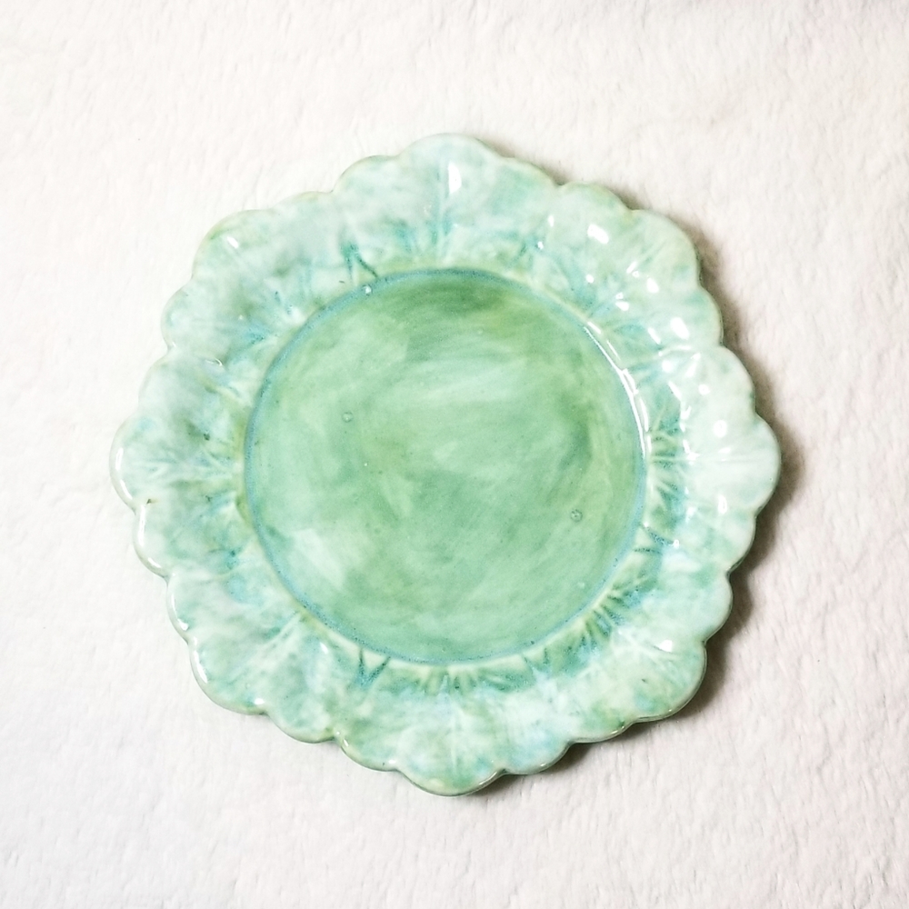 Vintage Holland Mold Ceramic Cabbage Lettuce Plate